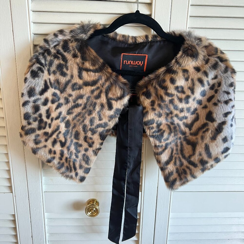 Leopard Print Faux Fur Cropped Shrug Shawl
